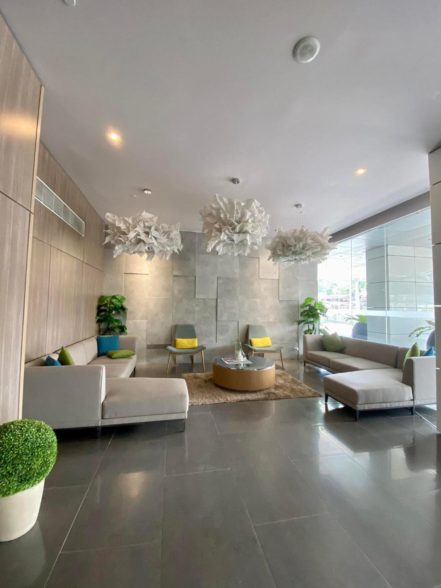 Aeon Towers Executive Suite 2Br 18Th Floor Davao Exterior foto